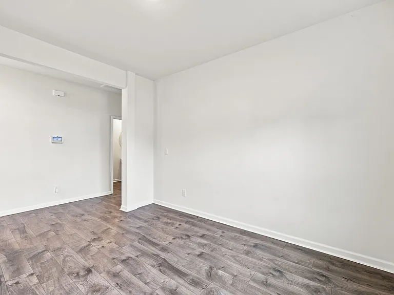 2509 Summersby Dr — Photo 17