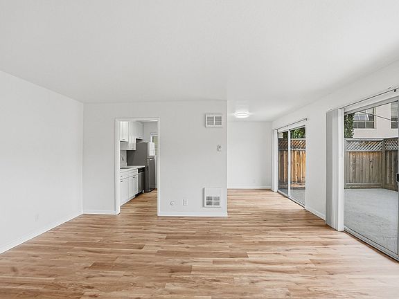 5th image of 465 Lee St #105