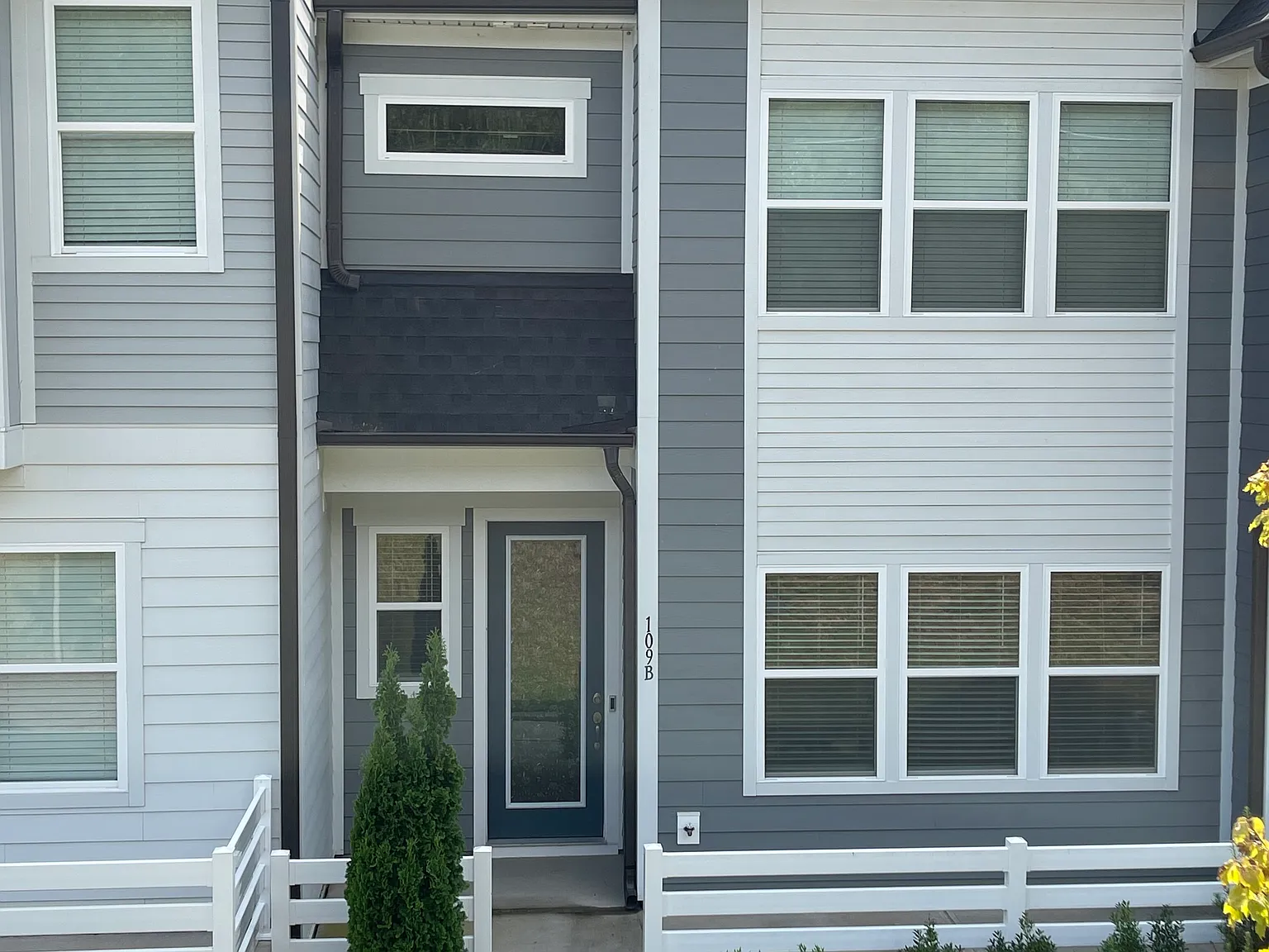 3 bed, 2.5 bath, 1720 sqft, $2,175 — Photo 2