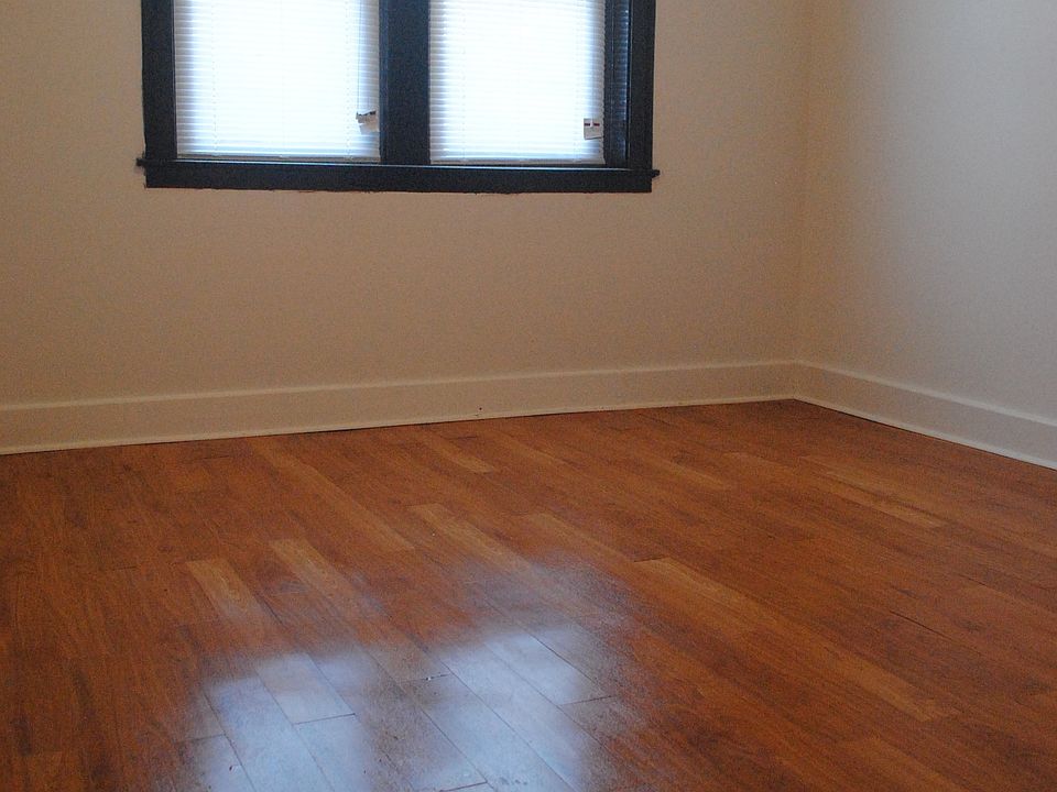 2nd image of 5801 W Walton St APT 01G