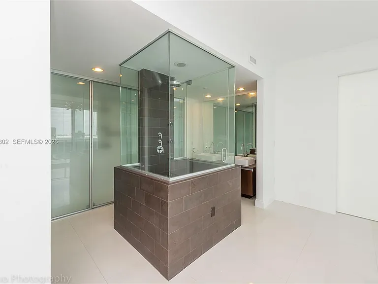 1040 Biscayne Blvd #1205 — Photo 11
