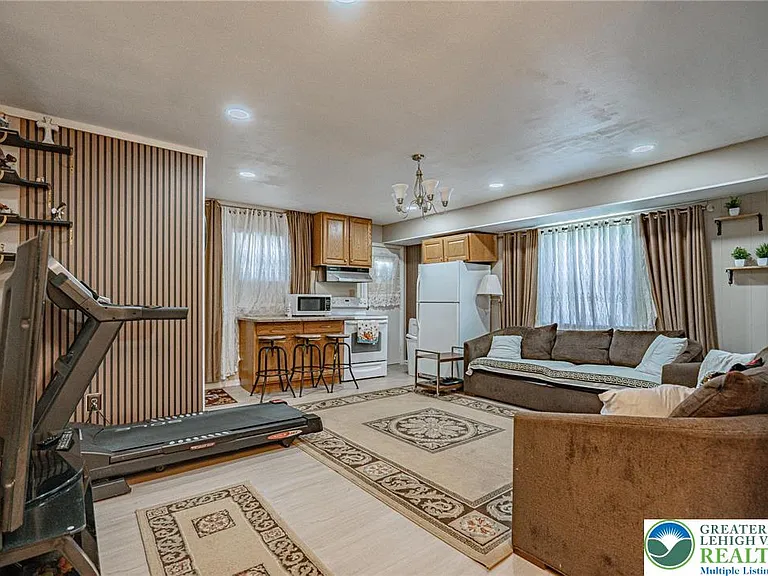2627 Nottingham Rd — Photo 23