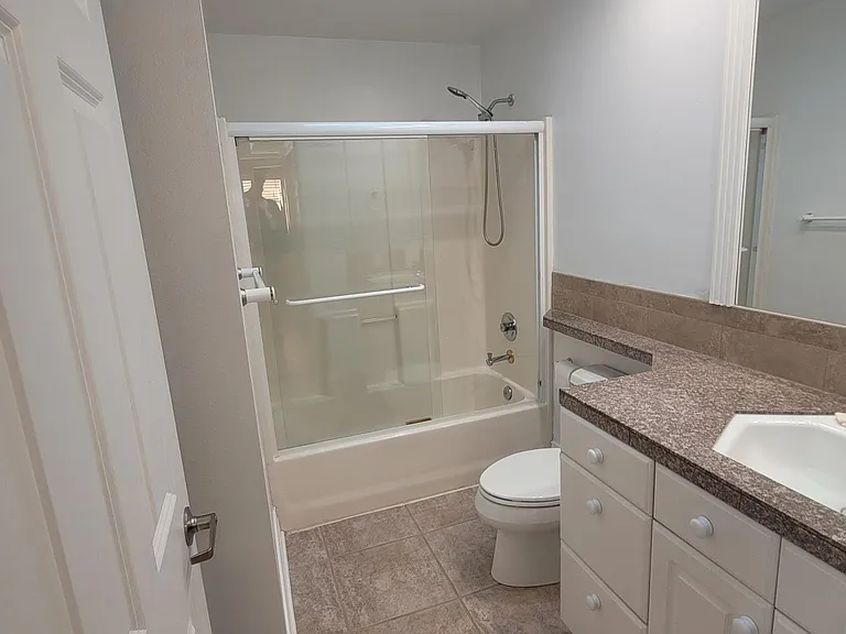 1031 Maple St #A — Photo 7