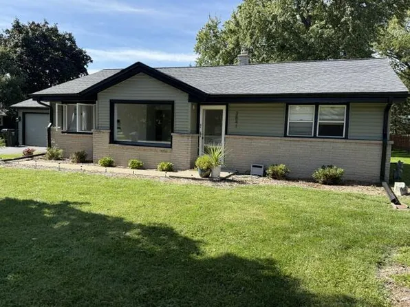 3841 S Sunny Ridge LANE, New Berlin, WI 53151