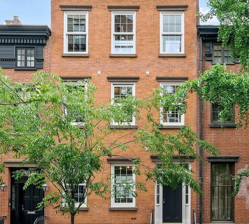1st image of 311 W 4th St