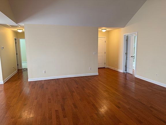 3rd image of 5039 Trumpet Vine Way