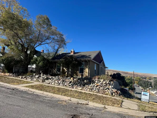 221 E Pine St, Rawlins, WY 82301