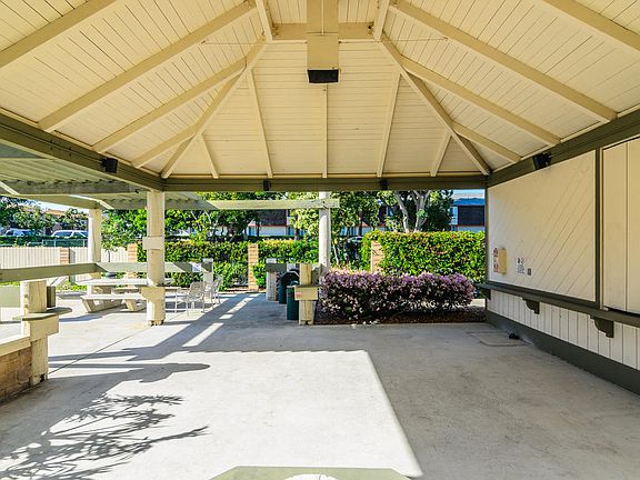 4th image of 9129 Village Glen Dr Unit 272