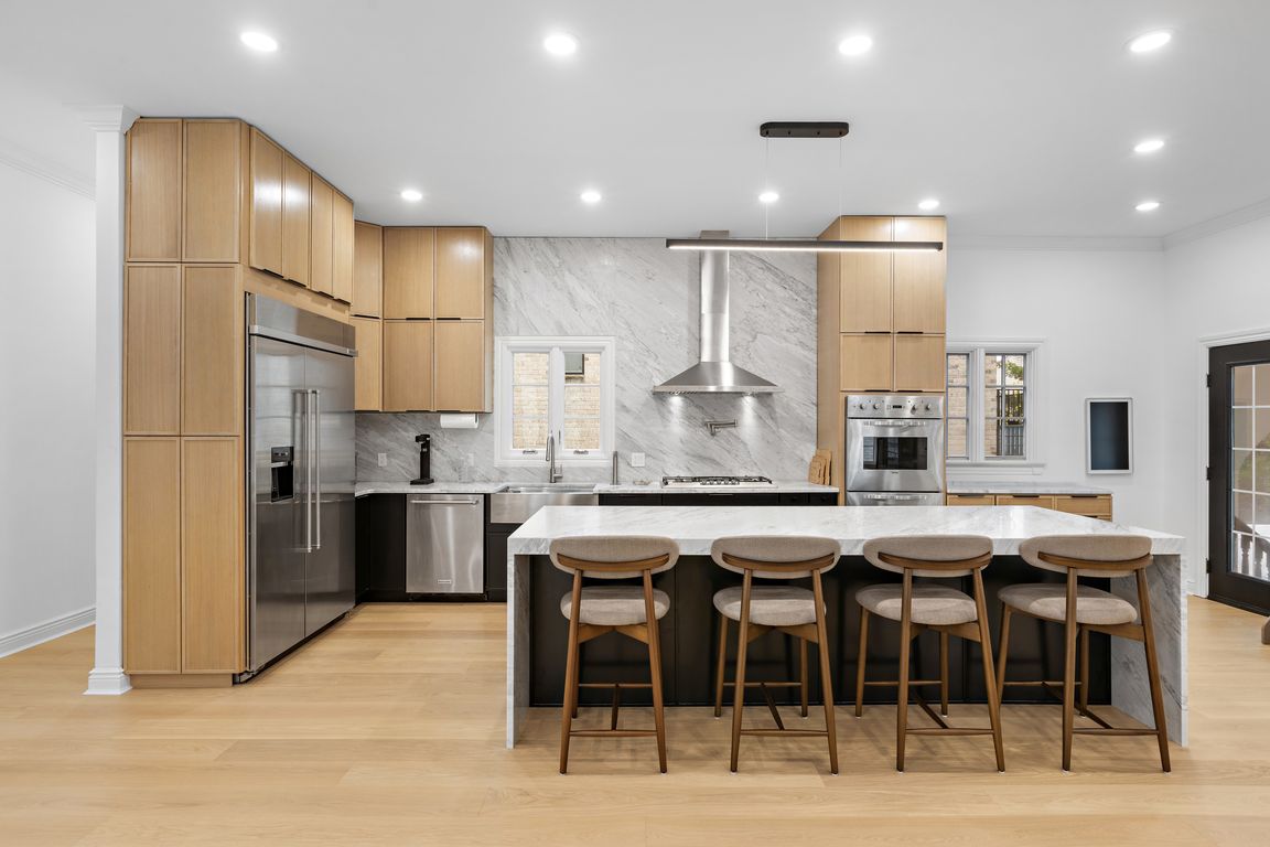 next background image