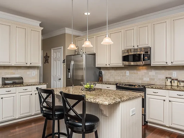 4012 Jockey Club Cir — Photo 10