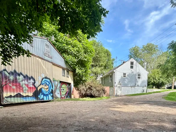 210 5th Ave, Three Rivers, MI 49093