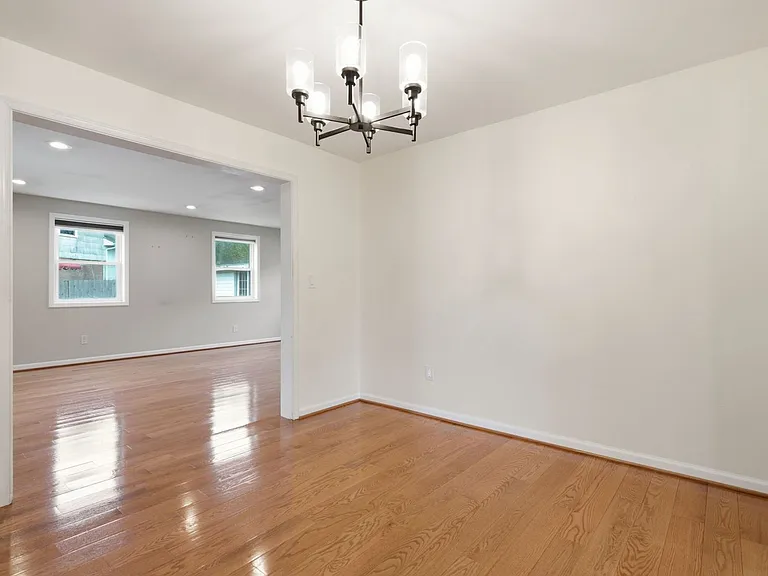 2521 Shanandale Dr — Photo 17