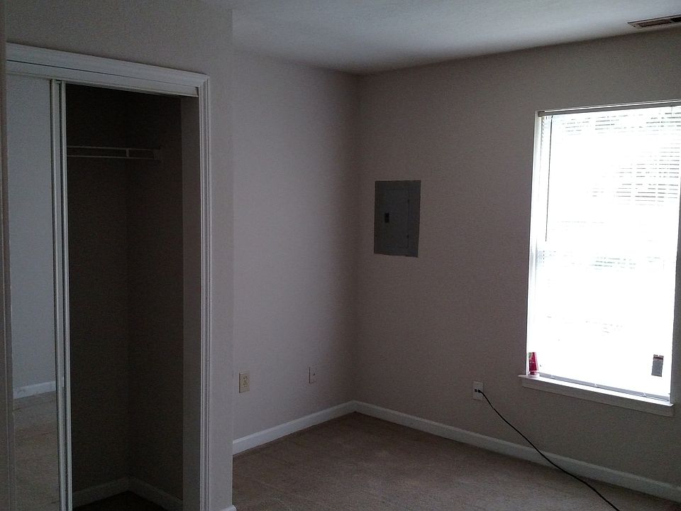 2nd image of 321 Crown Point Dr
