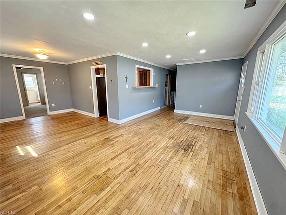 4th image of 202 Woodhaven Rd