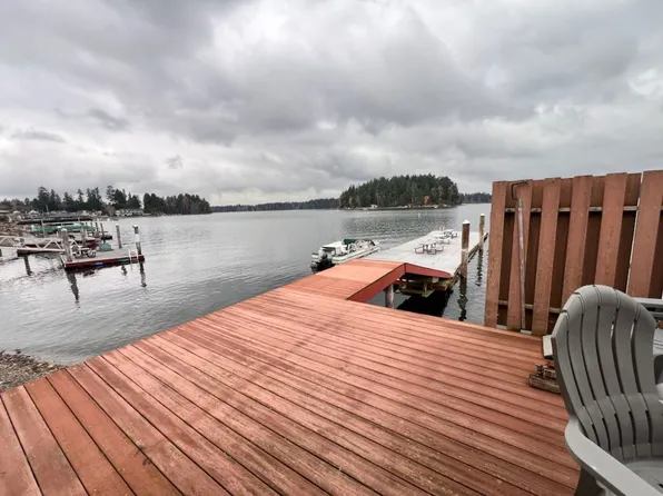 14312 W Thorne Ln SW, Lakewood, WA 98498