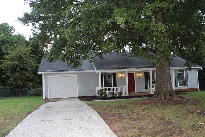 446 Pheasant Run Dr — Photo 1