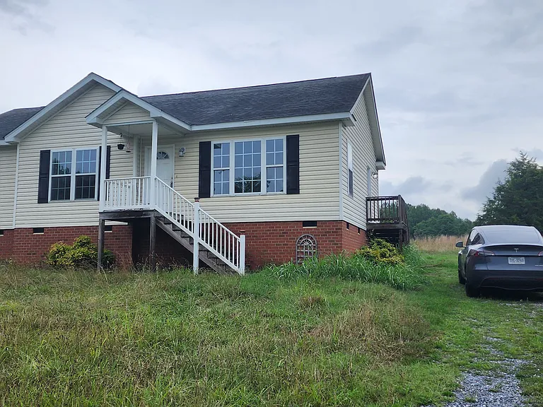 4089 Cedar Plains Rd — Photo 2