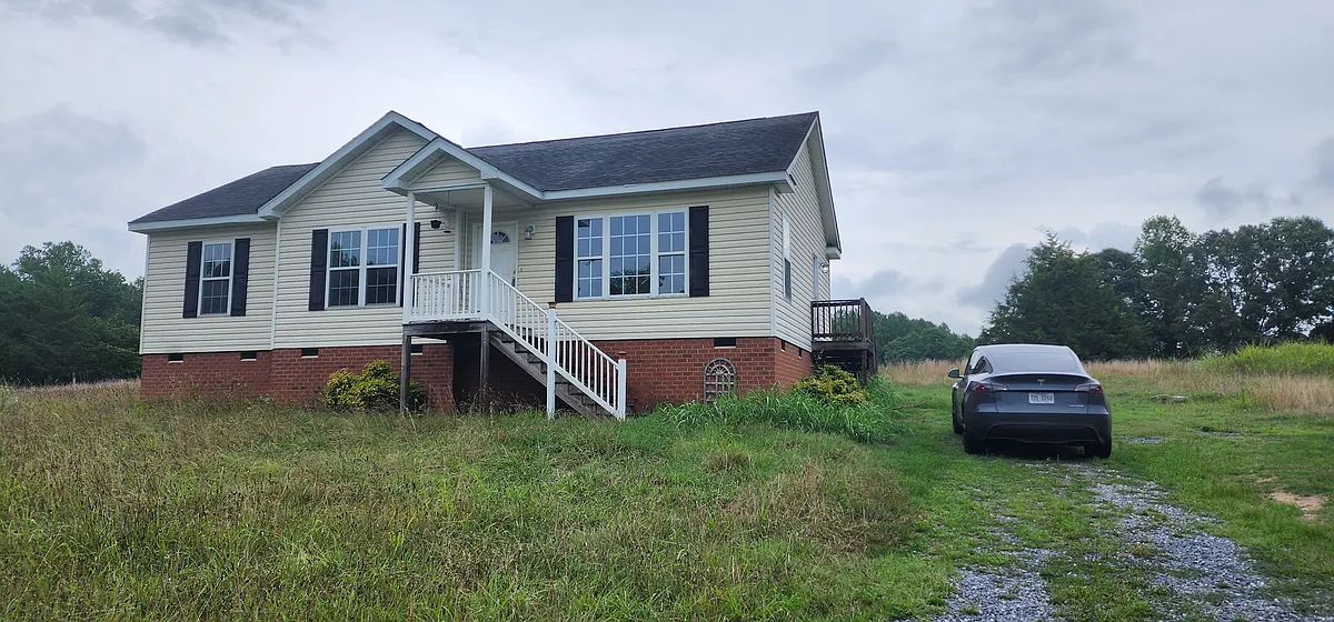 Building Photo - 4089 Cedar Plains Rd