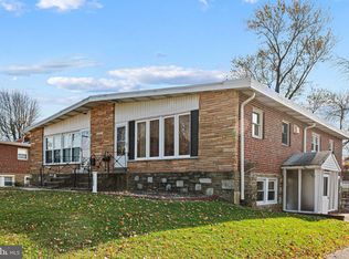 1108 Bingham St, Philadelphia, PA 19115