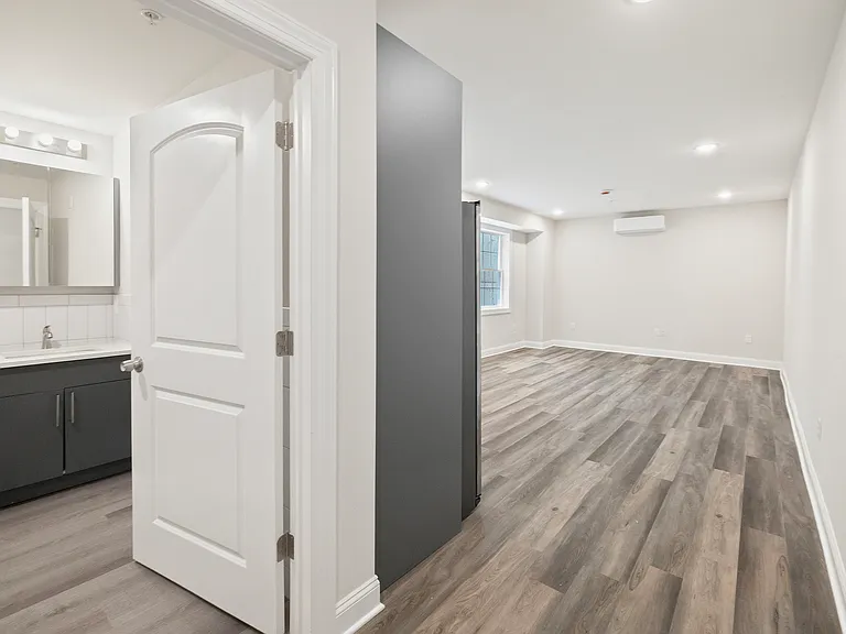 60 Woodside Pl — Photo 8