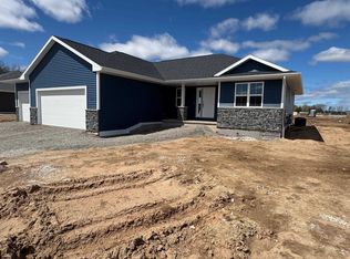 4670 Richard Ln, Green Bay, WI 54313