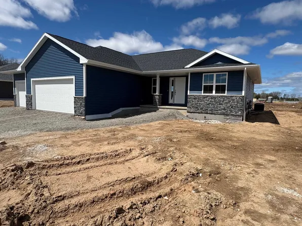 4670 Richard Ln, Green Bay, WI 54313