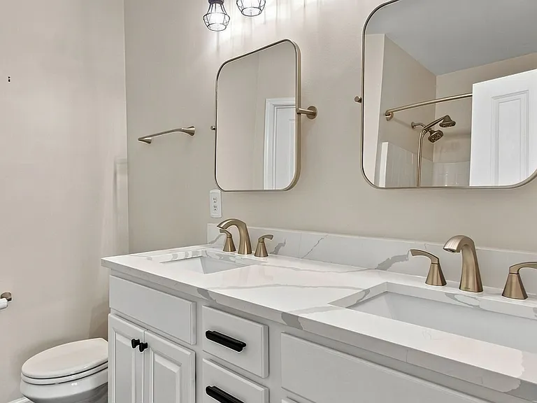 2055 Hemlock Dr #1 — Photo 17