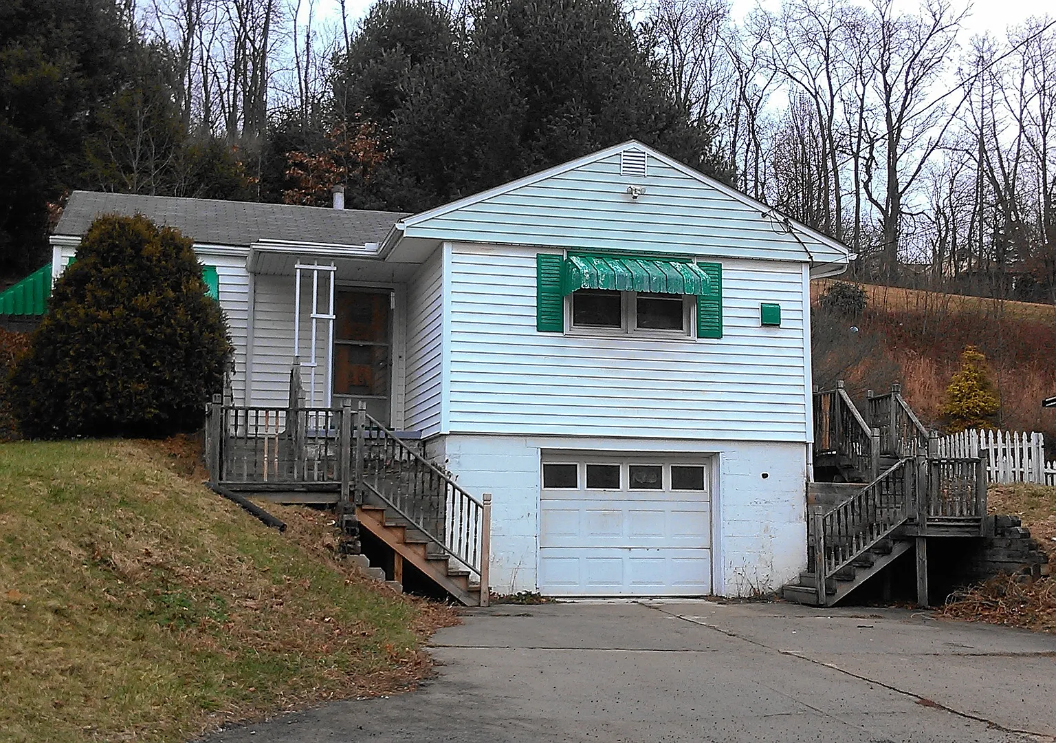 Single Family Home in Upper Yoder Township — Photo 1