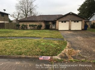8017 Yucca Dr, Texas City, TX 77591