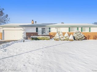 80 Eastdale Dr, Howell, MI 48843