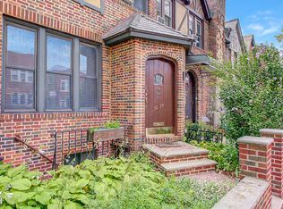3034 85th St, Flushing, NY 11370