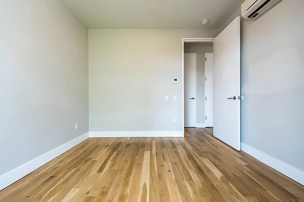 Rented by Nooklyn NYC LLC | media 84