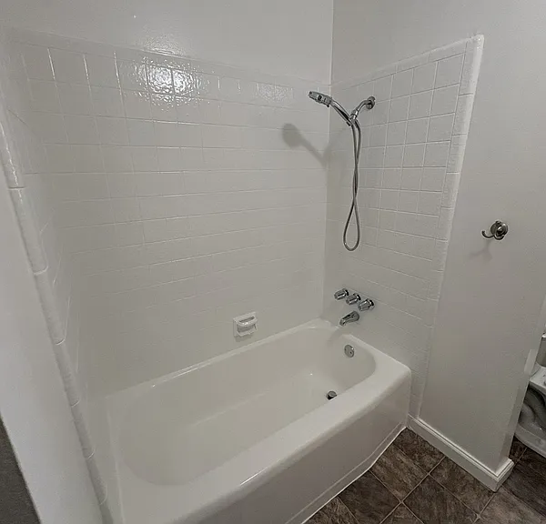 7631 Adrian Dr — Photo 22