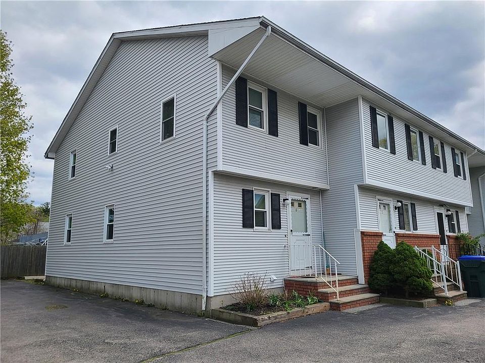 2nd image of 128 Prudence Ave APT 6