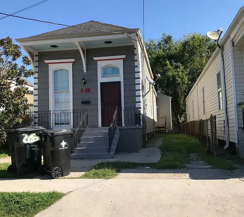 2517 Palmyra St