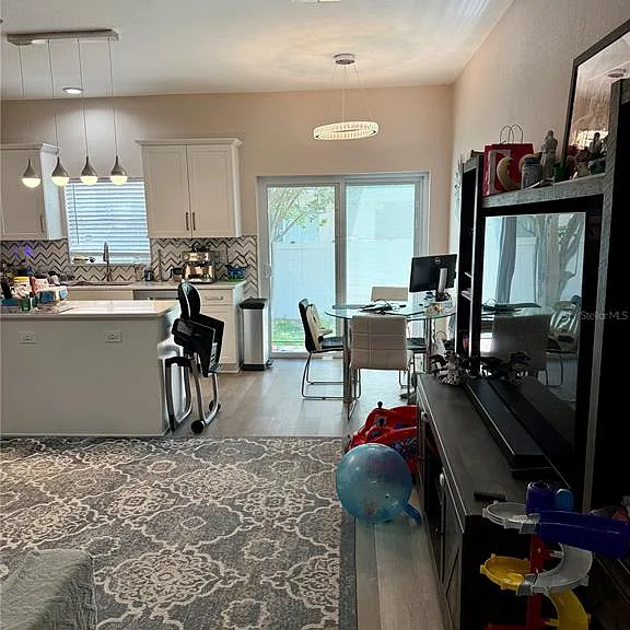 13201 Opal Ct — Photo 6