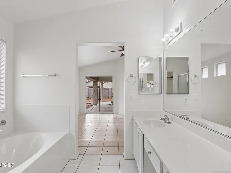 15661 W Hammond Dr — Photo 31