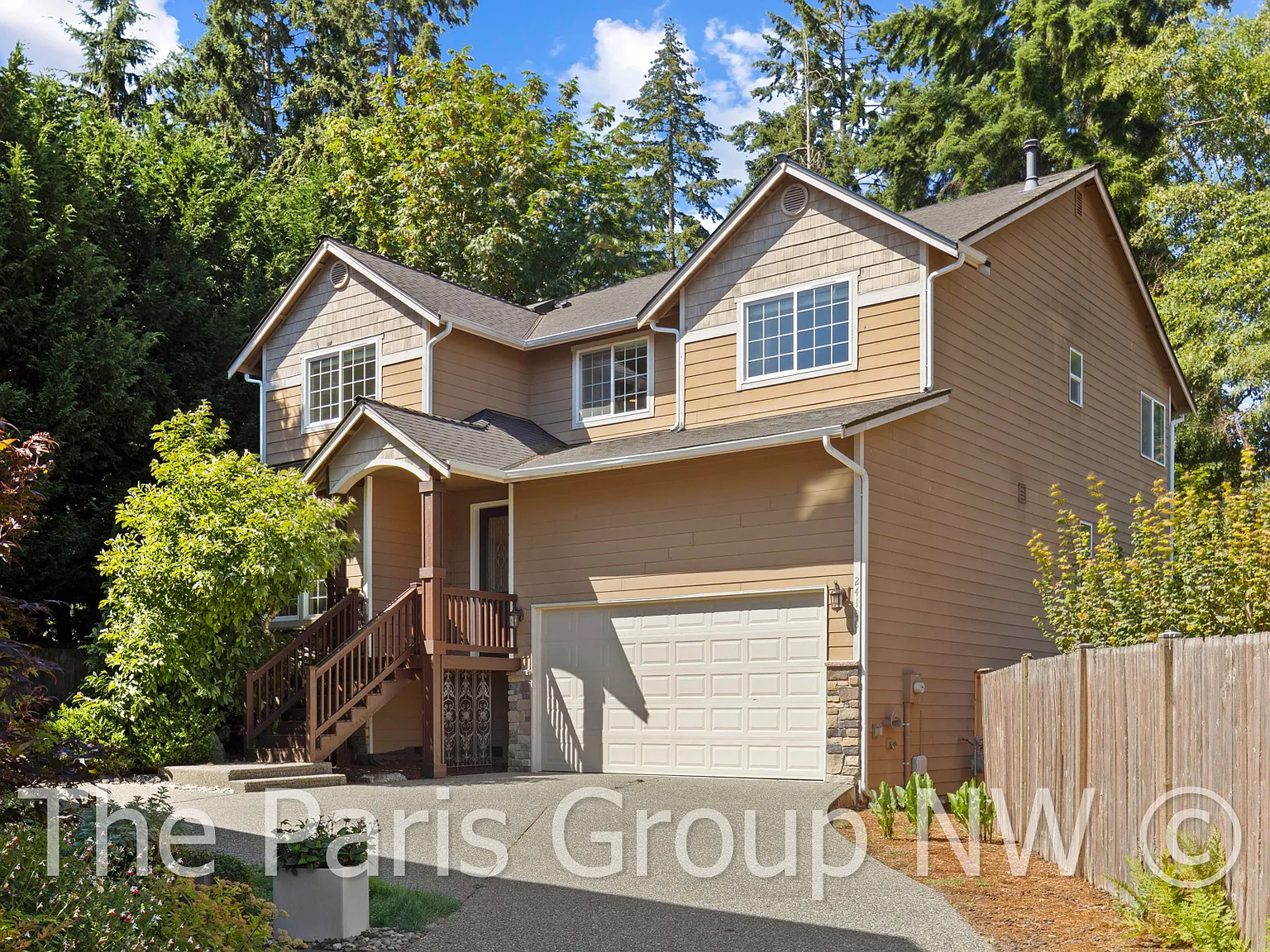 3 bed, 2.5 bath, 2642 sqft, $4,100 — Photo 1
