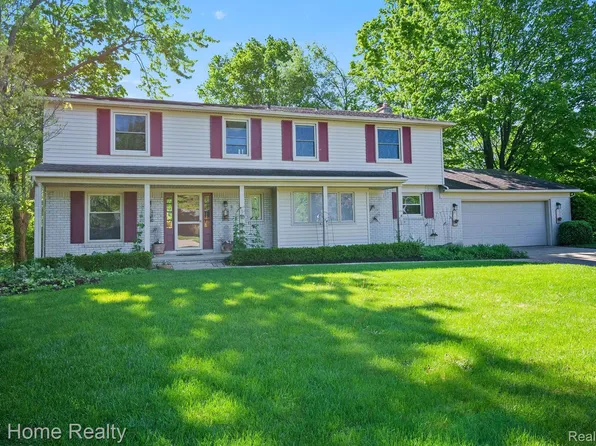 29952 Fox Grove Ct, Farmington Hills, MI 48334