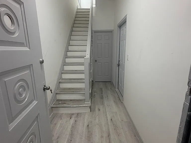 124 Winfield Ave #1 — Photo 19