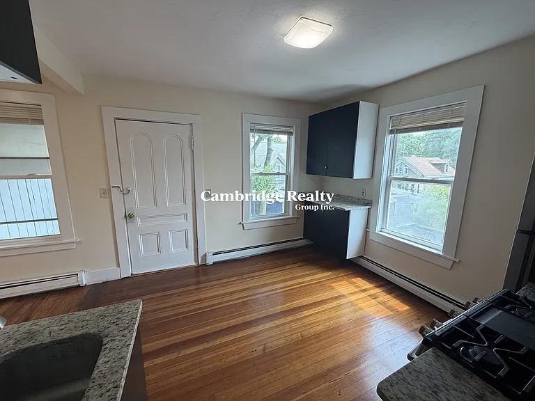 66 Pleasant St #3T — Photo 4