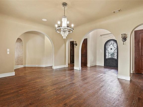 2nd image of 1004 Excalibur Blvd