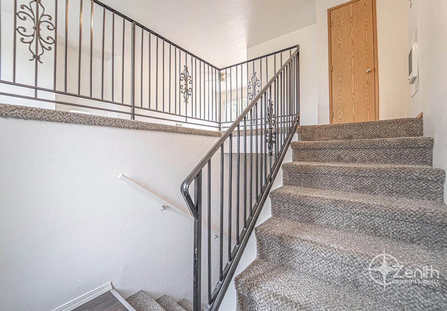 3 bed, 2.0 bath, 1484 sqft, $2,295 — Photo 4