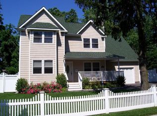 104 Cooper St, Babylon, NY 11702