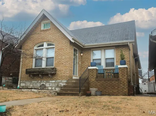 5452 Pernod Ave, Saint Louis, MO 63139