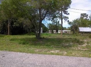 21651 Center St, Alva, FL 33920