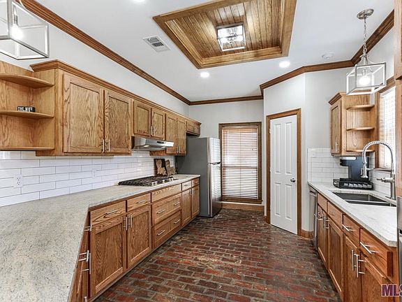 5th image of 1440 Cottonwood Dr