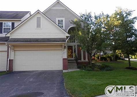 2nd image of 38323 Saratoga Cir