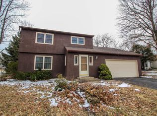 121 Leawood Dr, Delaware, OH