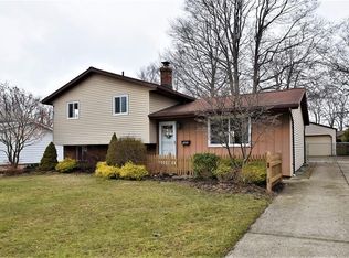 7497 Dahlia Dr, Mentor On The Lake, OH 44060
